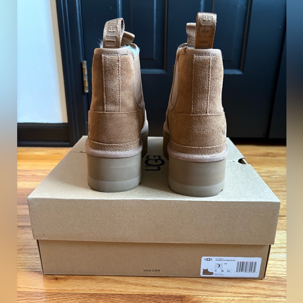 UGG Chestnut Platform Winter Boots - image 5